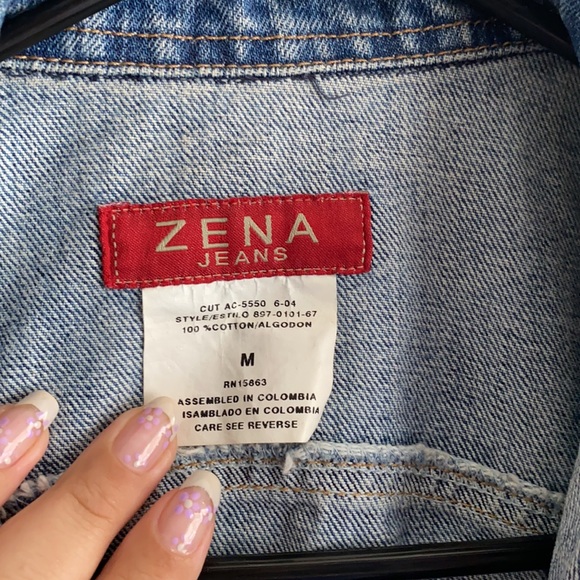 Denim jacket - Picture 2 of 5